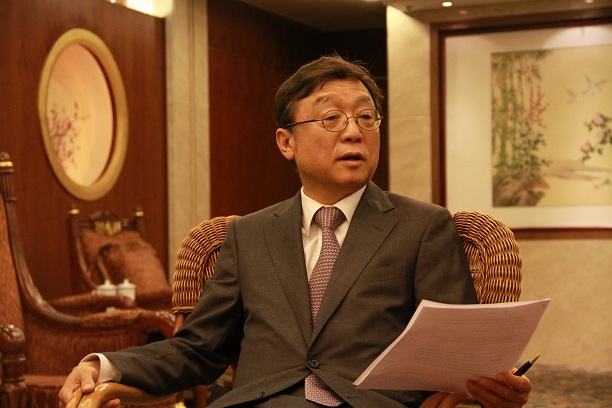 吳然天教授正回答問題↗️🚻。.JPG 吳然天教授正回答問題🪀。.JPG