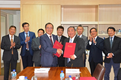 林建華校長會見南洋理工大學副校長兼教務長梅彥昌教授並簽署兩校協議.JPG