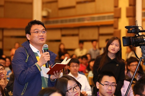 學生提問.JPG